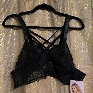 Seven Til Midnight Black Strappy Back Lace Bralette 1X/2X NWT